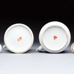 Two Chinese famille rose covered teapots and a qianjiang cai covered teapot, signed Wang Shaowei 王少維, 19th C. — foto 7