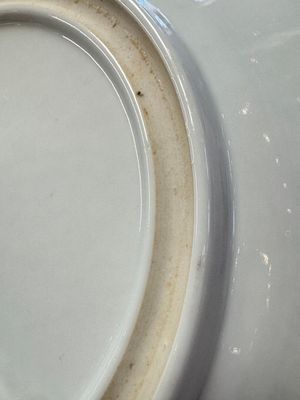 Two Chinese famille rose dishes and a plate with elegant beauties, Qianlong marks, 20th C — photo 26
