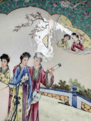 Two Chinese famille rose dishes and a plate with elegant beauties, Qianlong marks, 20th C — photo 33