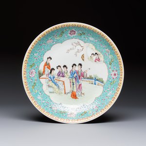 Two Chinese famille rose dishes and a plate with elegant beauties, Qianlong marks, 20th C — photo 6