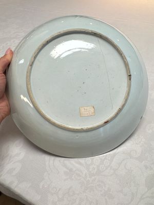 Two Chinese famille rose dishes with floral design, Yongzheng/Qianlong — photo 8