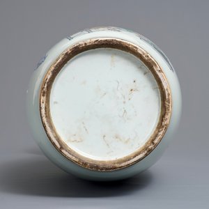 Two Chinese famille rose double design vases, 19/20th C. — 照片 6