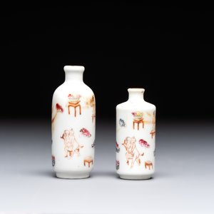 Two Chinese famille rose 'erotic' snuff bottles and a leaf-shaped saucer, 19th C. — photo 8