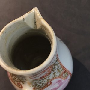 Two Chinese famille rose export milk jugs and covers, Qianlong — photo 9