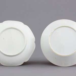 Two Chinese famille rose export porcelain cups and saucers, Yongzheng-Qianlong, 18th C. — photo 4
