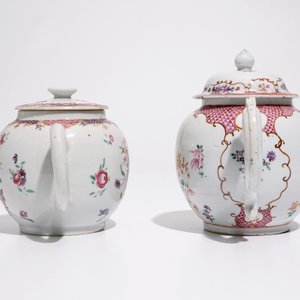 Two Chinese famille rose export porcelain teapots and covers, Qianlong — photo 5