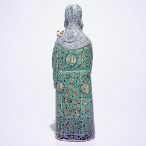 Two Chinese famille rose figures of immortals and a white-glazed model of Buddha, 19/20th C. — 照片 5