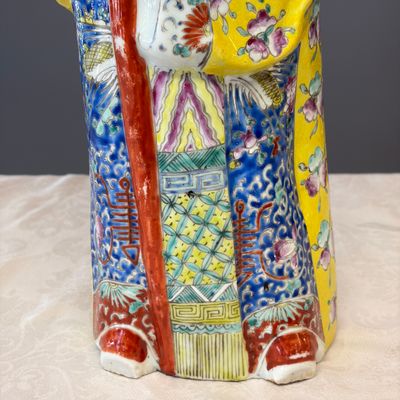 Two Chinese famille rose figures of star gods — foto 6