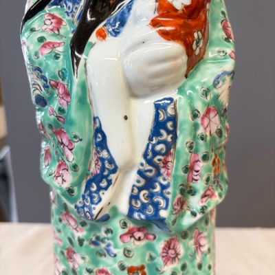 Two Chinese famille rose figures of star gods — foto 27