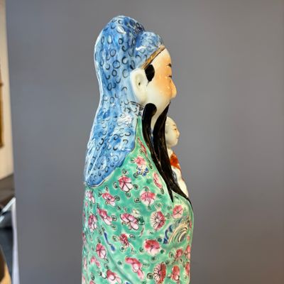 Two Chinese famille rose figures of star gods — foto 37