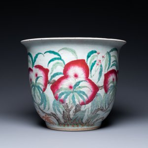 Two Chinese famille rose jardinières, 19th C. — photo 8