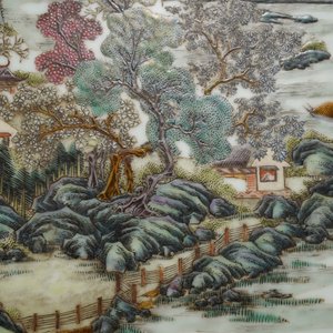 Two Chinese famille rose landscape plaques in a lacquered chest, marked Wang Yeting, 19/20th C. — photo 12