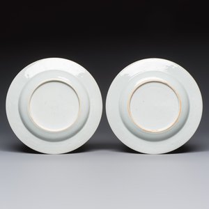 Two Chinese famille rose 'Magpie and Peony' plates with bianco-sopra-bianco rims, Yongzheng — foto 2