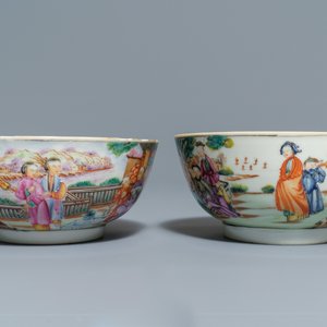 Two Chinese famille rose 'mandarin' bowls and three cups and saucers, Qianlong — photo 11