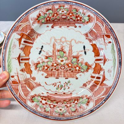 Two Chinese famille rose plates and a pair of Dutch-decorated plates — photo 11