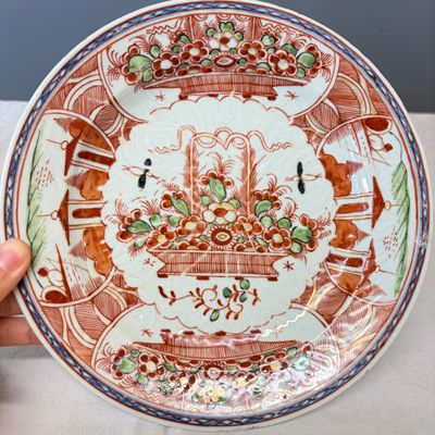 Two Chinese famille rose plates and a pair of Dutch-decorated plates — photo 17