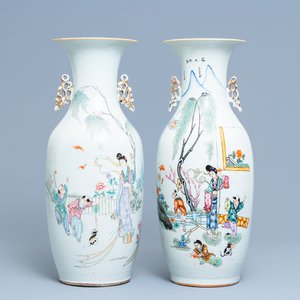 Two Chinese famille rose 'playing boys' vases, 19/20th C. — photo 1
