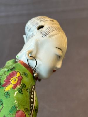 Two Chinese famille rose reclining figures, 19th C. — photo 4