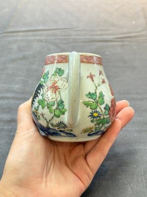 Two Chinese famille rose 'rooster' teapots, Yongzheng/Qianlong — photo 4