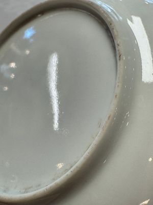 Two Chinese famille rose ruby-ground 'Landscape Scroll' cups and saucers, Yongzheng — 照片 19