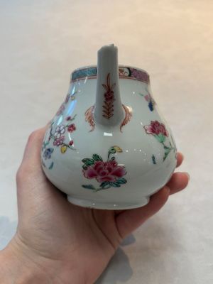 Two Chinese famille rose teapots, an Imari-style teapot and a Dutch-decorated teapot, Yongzheng/Qianlong — foto 34