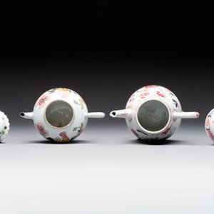 Two Chinese famille rose teapots, an Imari-style teapot and a Dutch-decorated teapot, Yongzheng/Qianlong — foto 12