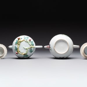 Two Chinese famille rose teapots, an Imari-style teapot and a Dutch-decorated teapot, Yongzheng/Qianlong — foto 13