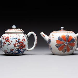Two Chinese famille rose teapots, an Imari-style teapot and a Dutch-decorated teapot, Yongzheng/Qianlong — foto 2