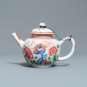Two Chinese famille rose teapots and a jug and cover, Yongzheng/Qianlong — photo 10