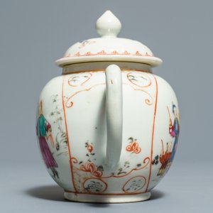 Two Chinese famille rose teapots and covers and two sets of cups and saucers, Qianlong — 照片 10