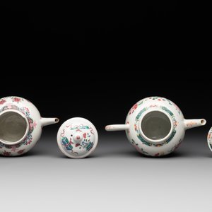 Two Chinese famille rose teapots and covers, Qianlong — photo 5