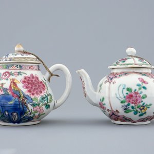 Two Chinese famille rose teapots and covers, Yongzheng/Qianlong — photo 2