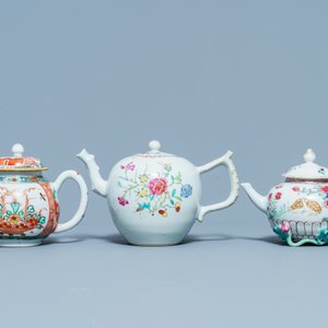 Two Chinese famille rose teapots and one Dutch-decorated teapot, Kangxi/Qianlong — 照片 2