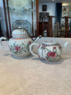 Two Chinese famille rose teapots, ten cups and nine saucers, Qianlong — photo 2