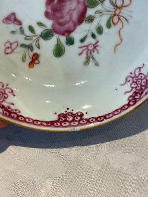 Two Chinese famille rose teapots, ten cups and nine saucers, Qianlong — photo 31