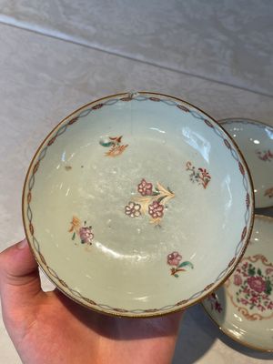 Two Chinese famille rose teapots, ten cups and nine saucers, Qianlong — photo 34