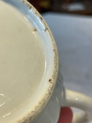 Two Chinese famille rose teapots, ten cups and nine saucers, Qianlong — photo 7
