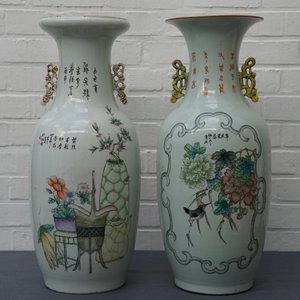 Two Chinese famille rose two-sided design vases, 19/20th C. — 照片 8