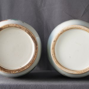 Two Chinese famille rose two-sided design vases, 19/20th C. — photo 10