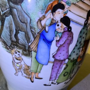 Two Chinese famille rose vases, 19/20th C. — photo 9