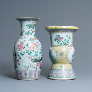 Two Chinese famille rose vases, 19th C. — 照片 2
