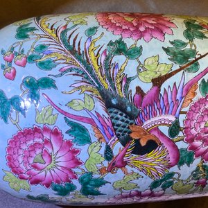 Two Chinese famille rose vases for the Straits or Peranakan market, 19th C. — 照片 25