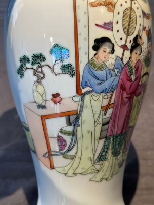 Two Chinese famille rose vases, two teapots and a Japanese wucai ewer, 19th C. — foto 70