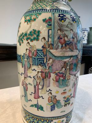 Two Chinese famille rose vases with birds among flowers and narrative design, 19th C. — 照片 7