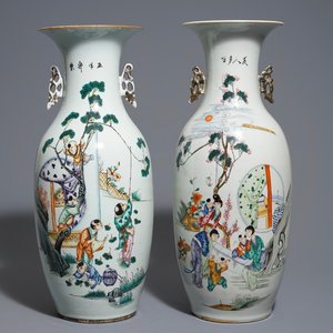 Two Chinese famille rose vases with figures in a garden, 19/20th C. — photo 1