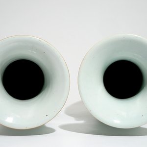 Two Chinese famille rose vases with immortals, 19/20th C. — photo 5