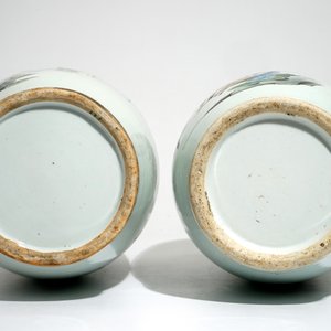 Two Chinese famille rose vases with immortals, 19/20th C. — photo 6