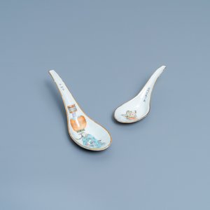 Two Chinese famille rose 'Wu Shuang Pu' spoons, Daoguang mark and of the period — photo 1