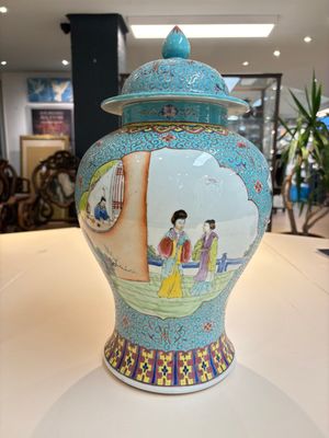 Two Chinese famille rose yellow-ground vases and a turquoise-ground vase, Qianlong and Jing De Zhen 景德鎮 marks, 20th C. — photo 14