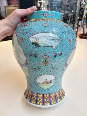 Two Chinese famille rose yellow-ground vases and a turquoise-ground vase, Qianlong and Jing De Zhen 景德鎮 marks, 20th C. — photo 16